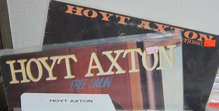 Axton, Hoyt