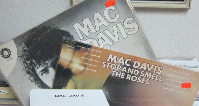 Davis, Mac