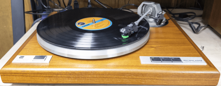 Dual CS-5000 Turntable – $675